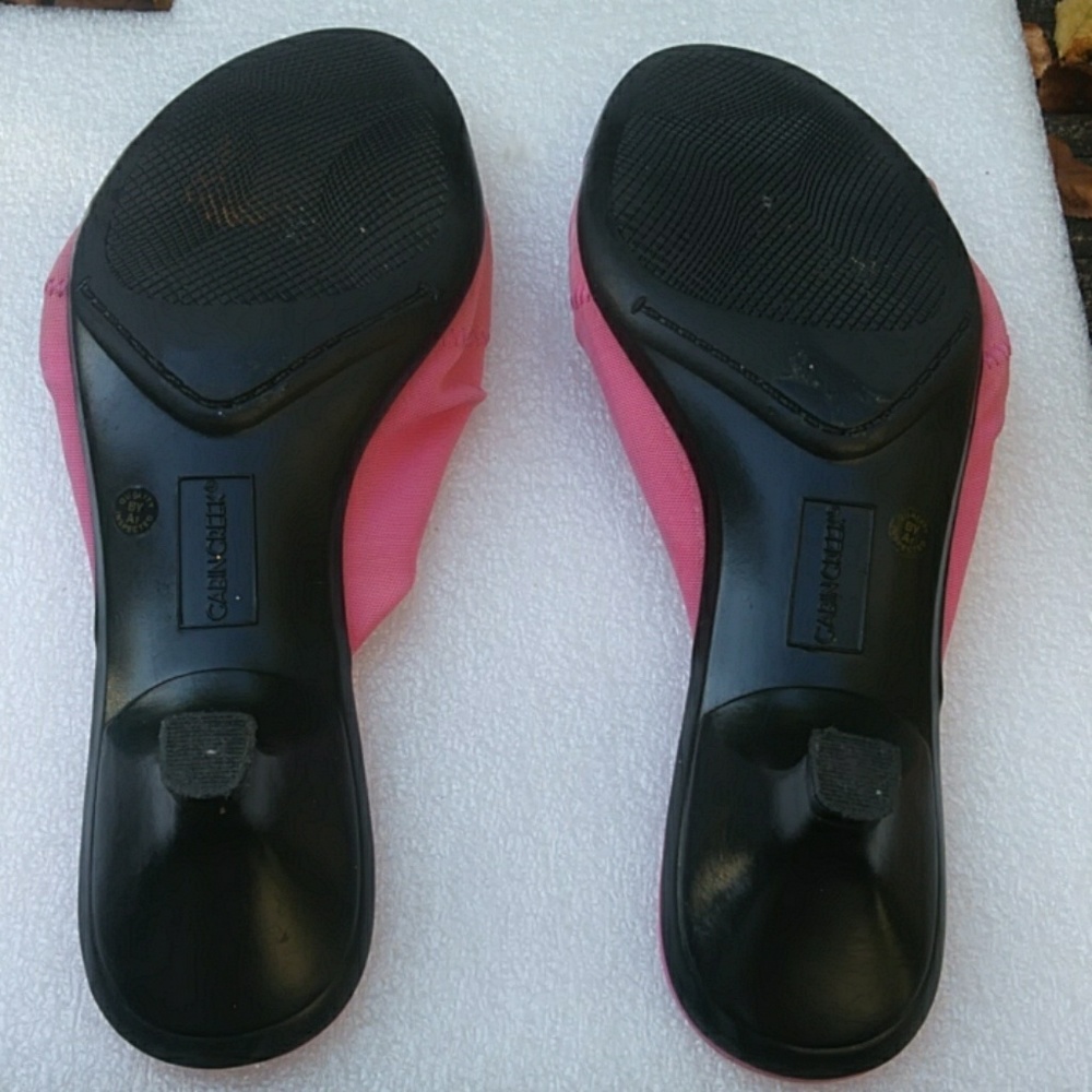SALE ⛄ 🔴 Cabin Creek Pink Heels - Picture 2 of 3